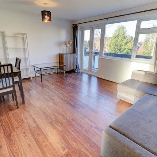 2 BED Flat To rent - Photo 1