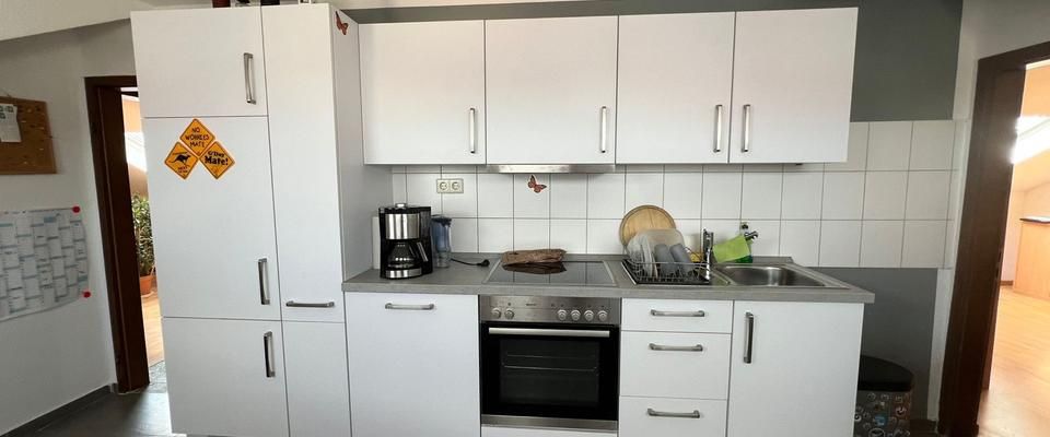 2 Zimmer Dachgeschoss Wohnung mit Küche - Foto 1