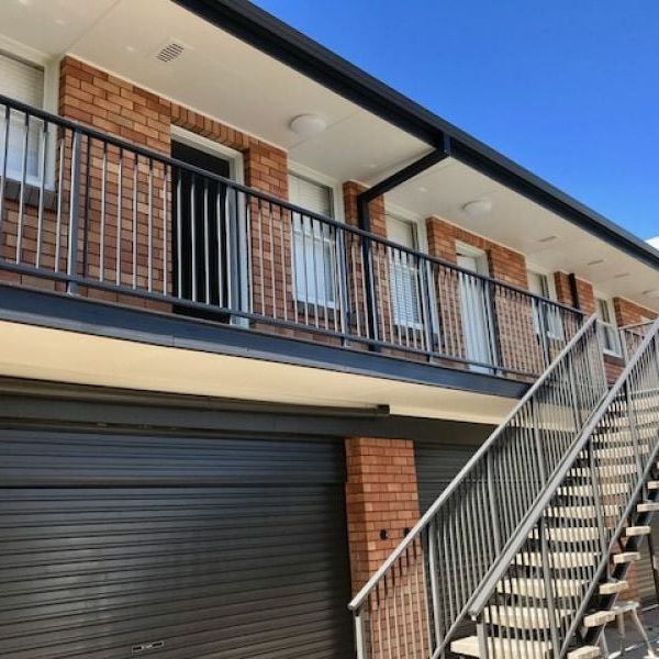 Air-conditioned one bedroom unit with extra large garage - Photo 1