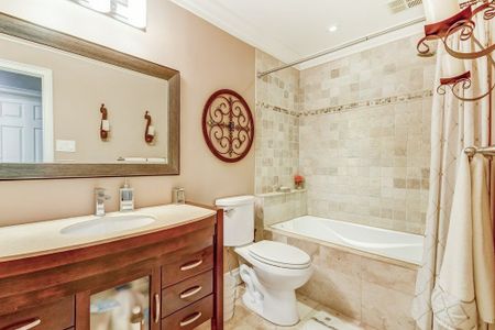 For Lease - 199 King Street, East Gwillimbury, Ontario - Photo 2