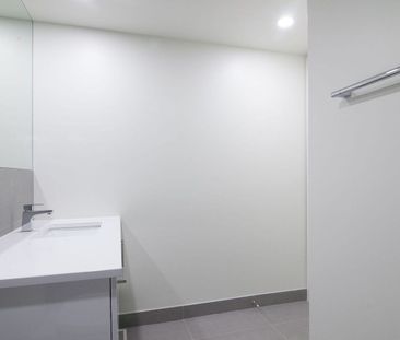 St. Lambert - Photo 2