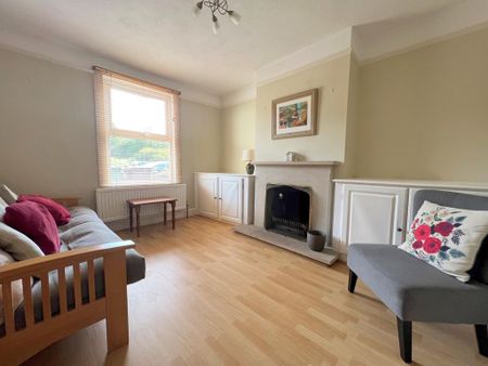 3 bedroom terraced house to rent - Photo 2