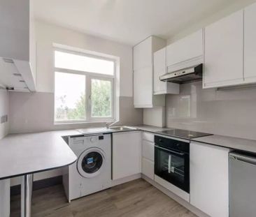 Studio Flat, Dollis Heights, NW2 - Photo 3
