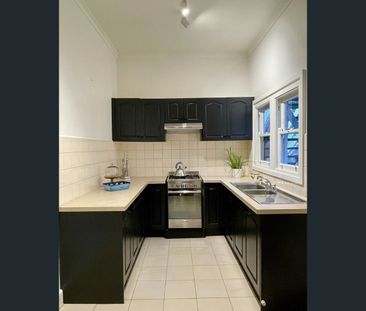 1/100 Barkers Rd, Hawthorn, Vic 3122 - Photo 1