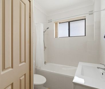 Two Bedroom Unit Just Steps from Wamberal Beach - Photo 3