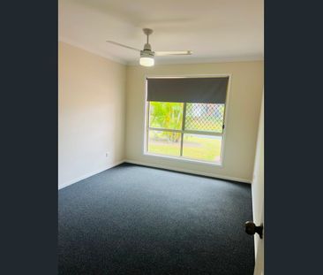 Freshly Updated 4-Bedroom Home with Double Garage – Parkinson - Photo 3