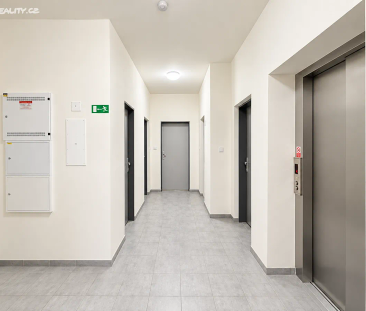 Pronájem bytu 1+kk 24 m² - Photo 2