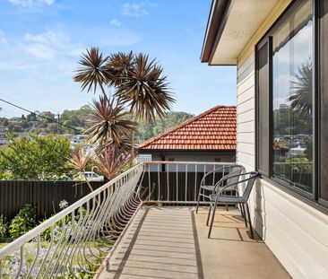 32 Granada Avenue, Macquarie Hills NSW 2285 - House For Rent | Domain - Photo 1