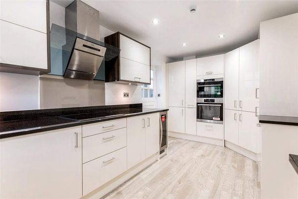 4 bedroom detached house to rent - Photo 1