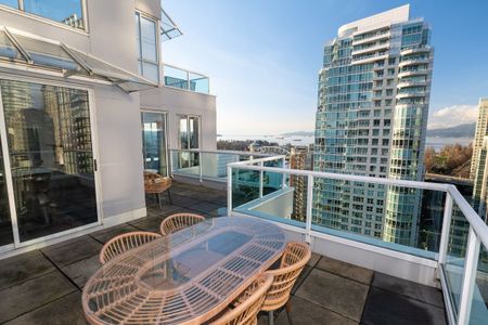 1500 Howe Street condo — Vancouver, BC (3-Bedroom) - 3 Bedroom - Photo 3