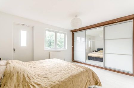 2 bedroom maisonette to rent - Photo 5