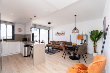 2 Bedroom Apartment For Rent in Estepona, Málaga - Photo 4