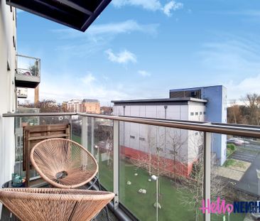 Pump House Crescent, Brentford - Photo 3