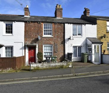 2 bedroom terraced house to rent - Photo 4