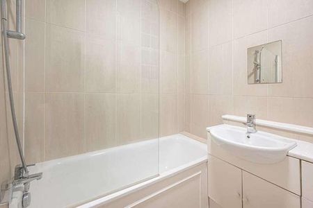 Mortimer Crescent, St John's Wood, NW6 - Photo 4