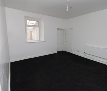 House - End Terrace For Rent Tillery Street, Abertillery - Photo 3