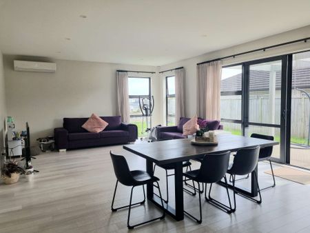 Easy Family Living, Beachlands - Photo 5