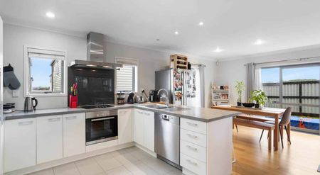 COSY FAMILY HOME - Photo 5