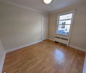 Spacious 3 Bedroom House in St. Catharines - Photo 5