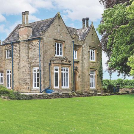 3 bedroom character property to rent - Photo 5