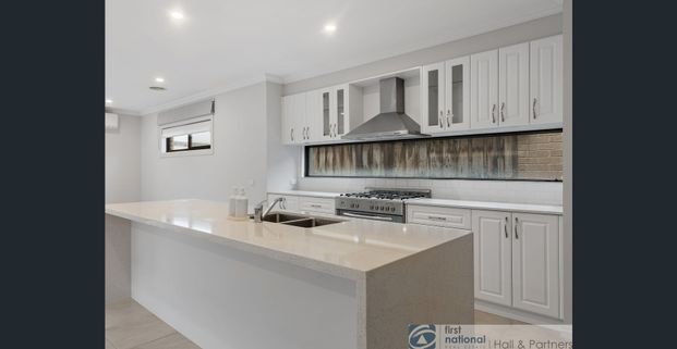 Beautifully Presented 4 Bedroom Family Home - Photo 1