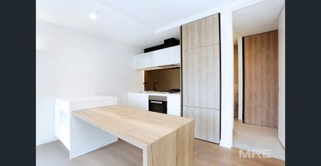 Elevated Armadale living with stunning finishes & superb convenience - Photo 2