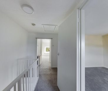 3 bedroom flat to rent - Photo 5