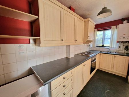 1 bedroom semi-detached house to rent - Photo 4