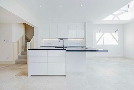 4 bedroom terraced house to rent - Photo 2