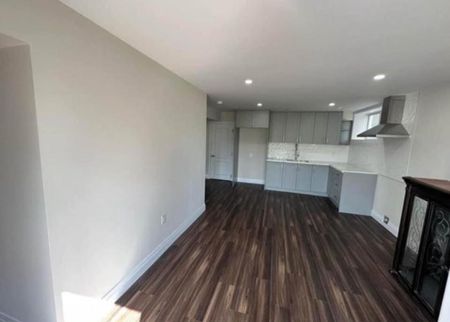 For Lease - 115 Pondcliffe Drive, Kitchener, Ontario - Photo 4