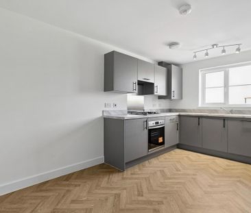 3 bedroom semi-detached house to rent - Photo 3