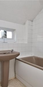 Elder Close, Guildford, Surrey, GU4 7YW - Photo 4