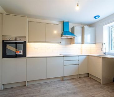4 bed Semi Detached House for rent - Photo 2