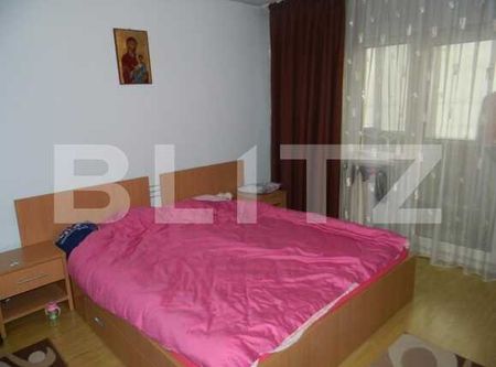 4 camere, decomandate, 85 mp, zona strazii Oltului - Fotografie 3