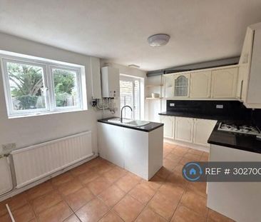 3 bedroom end of terrace house to rent - Photo 5