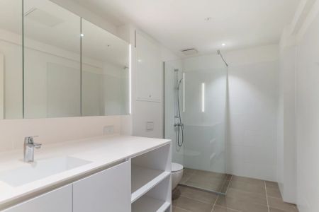 Serviced Apartment - Wohnen mit Balkon in den grünen Kurpark - inkl. Heizung, WW, Internet und Fitnessraum. - Photo 4