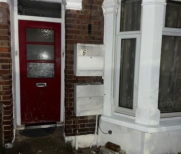 2 Bed Terraced House, Cecil Road, HA3 - Photo 2