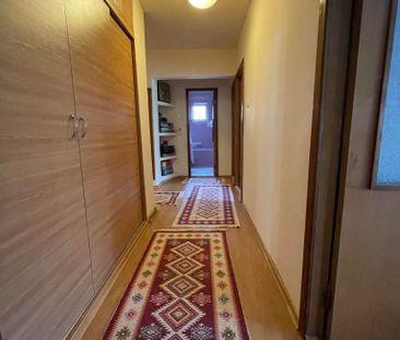🏠 Se caută 1 fată sau 2 fete pentru un apartament cu 4 camere – 86 ... - Photo 1