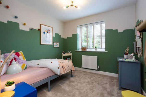 3 bedroom end of terrace house to rent - Photo 1