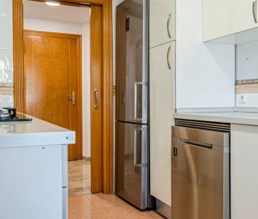 Stylish 2-bedroom apartment for rent in Quatre Carreres - Foto 5