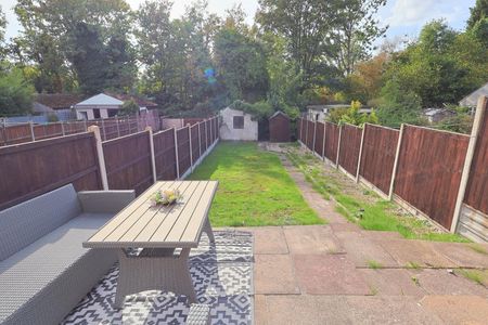 Herrick Road, Poets Corner, Coventry - IMMACULATELY PRESENTED - Photo 2