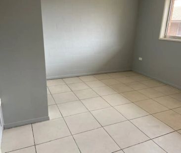 “First Floor Unit in Moorooka” - Photo 6