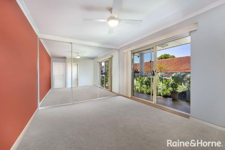 Spacious Three Bedroom Unit in Belmore - Photo 3