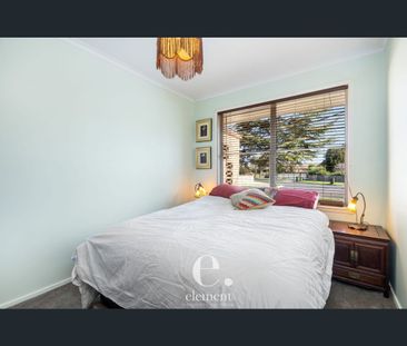 19 Neptune Avenue, Newcomb, Vic 3219 - Photo 4
