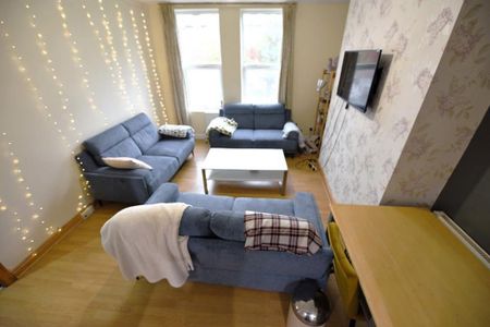 6 bedroom flat to rent - Photo 2