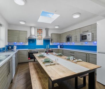 13 bedroom terraced house to rent - Photo 2