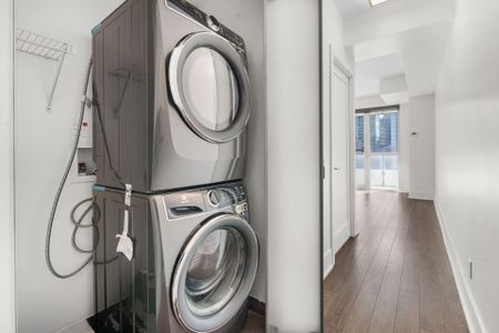 For Lease - 300 Front Street Unit# 2409, Toronto, Ontario - Photo 3