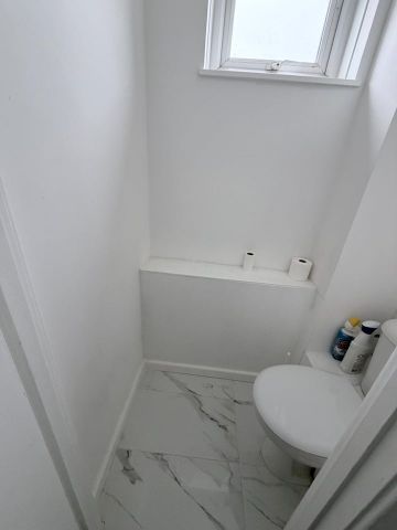 Room in a Shared Flat, Borrett Close, SE17 - Photo 5