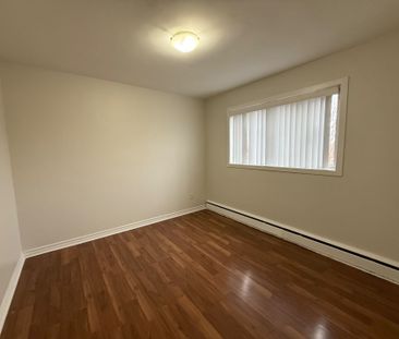 For Lease - 66 Mericourt Road Unit# 7, Hamilton, Ontario - Photo 2