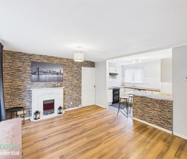 8a Davarr Avenue, Dundonald, Belfast, BT16 2NS - Photo 2